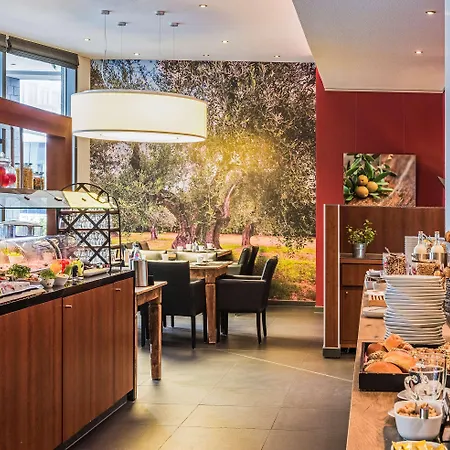 Centrum, Affiliated By Melia