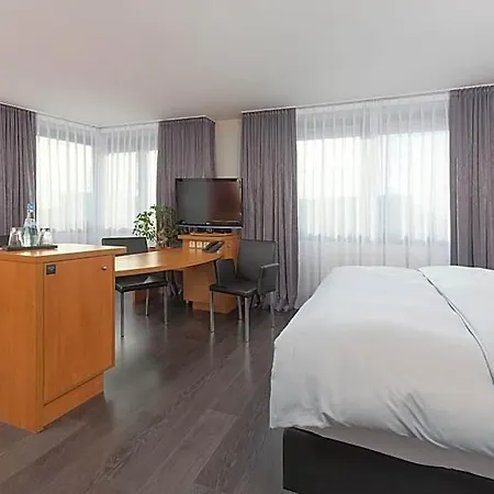호텔 Centrum, Affiliated By Melia 4*