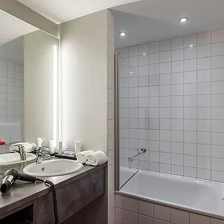 호텔 Centrum, Affiliated By Melia 4*