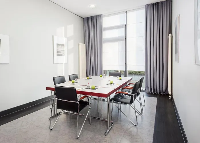 Отель Centrum Affiliated By Melia 4*