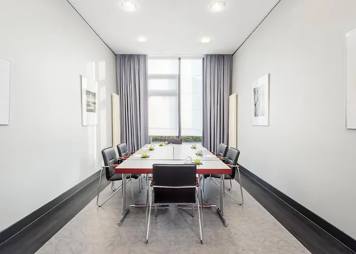 Отель Centrum Affiliated By Melia Вольфсбург