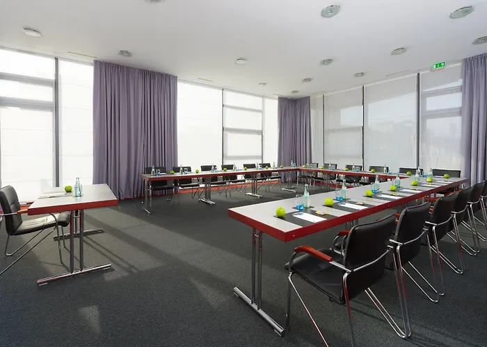 Centrum Affiliated By Melia Отель