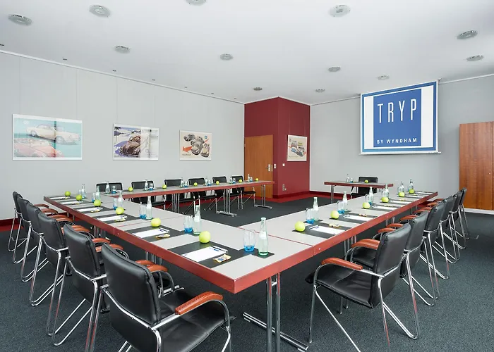 Отель Centrum Affiliated By Melia Вольфсбург