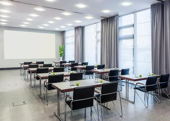 Отель Centrum Affiliated By Melia